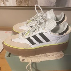 Ivy park Supersleek 72 size 7